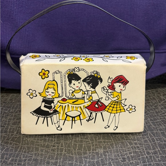 Sold Vintage Hassenfeld Bros Inc. No. 1909 Child’s Purse Vinyl - Picture 3 of 7